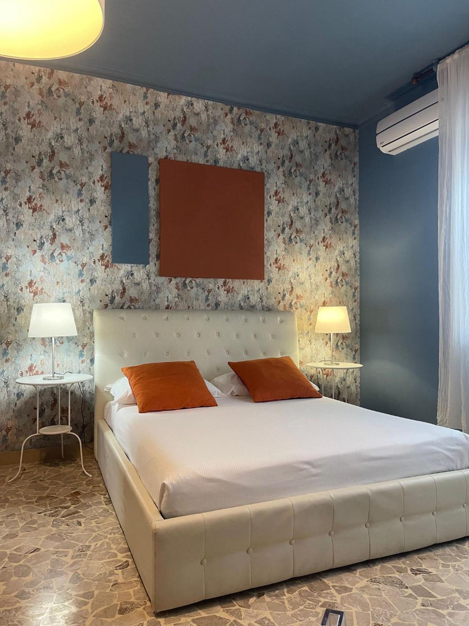 Central Suite Bed&Breakfast Bolonia Exterior foto
